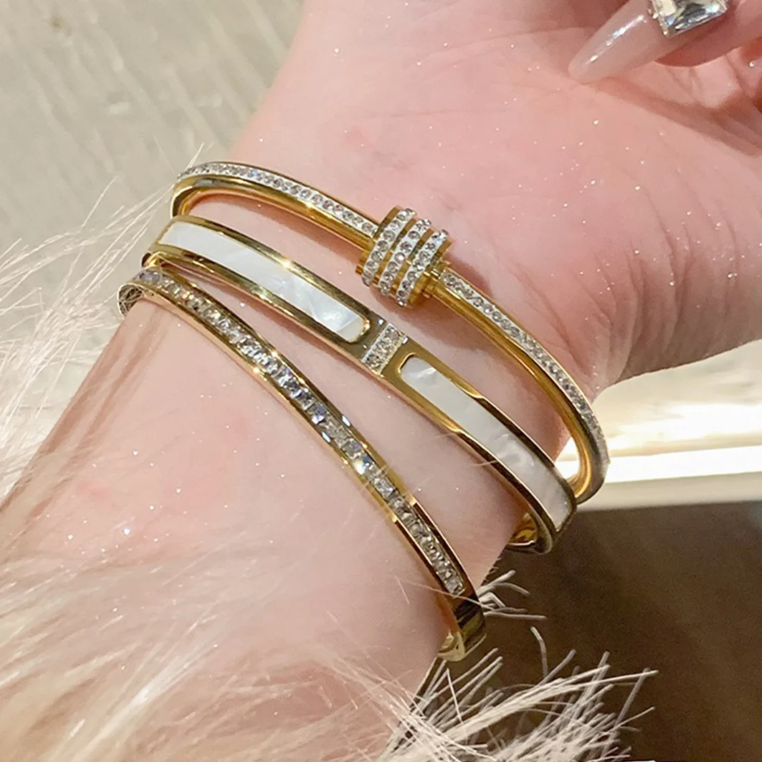 1pc Titanium Steel Gold Bracelet, Fashionable Classic Style, Stainless Steel Bracelet,Inlaid With Zircon,For Womens Daily Wear 5