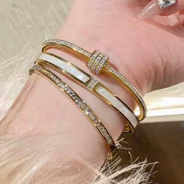 1pc Titanium Steel Gold Bracelet, Fashionable Classic Style, Stainless Steel Bracelet,Inlaid With Zircon,For Womens Daily Wear 5