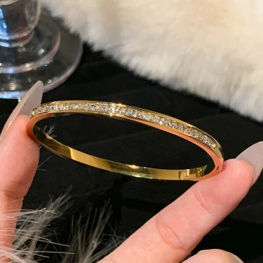 1pc Titanium Steel Gold Bracelet, Fashionable Classic Style, Stainless Steel Bracelet,Inlaid With Zircon,For Womens Daily Wear 2