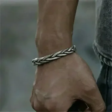 2024 New Simple Twisted Stainless Steel Open Bangles for Men Women Delicate Silver Color Cuff Bracelet Fashion Party Jewelry 3