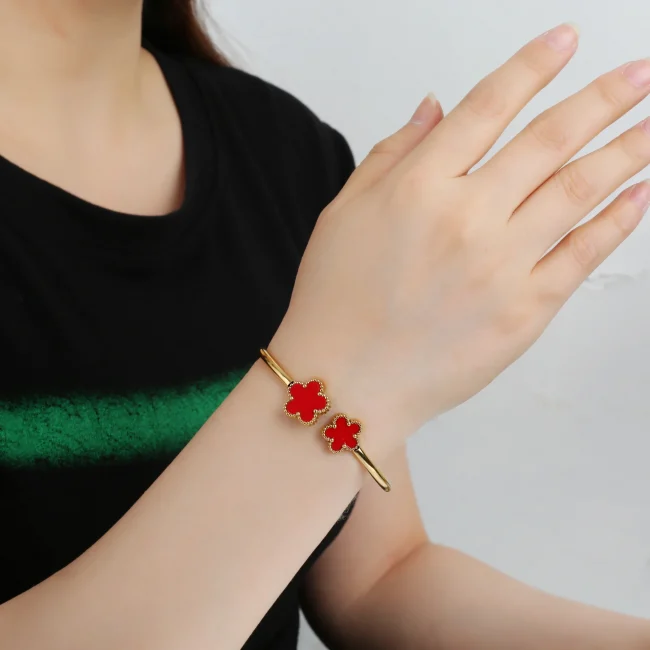 Gold-Plated Stainless Steel Five-Leaf Flower Open Bangle Luxury For Woman Girl Party Lucky Jewelry Accessories Daily Wear Clover 6