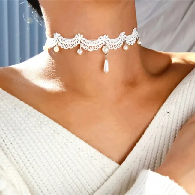 Vintage Fashion Black Lace Heart-Shape Artificial Pearl Pendant Necklace Female Women Sexy Simple Choker Ladies Party Jewelry 2