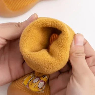 Autumn and Winter Toddler Shoes and Sock Baby Thickened Velvet Warm High Tube Boys and Girls Soft Bottom Indoor Children's Socks 4
