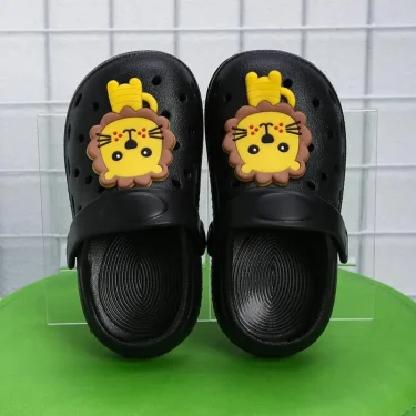 Summer Children's Slippers Cartoon Boys Girls Hole Shoes Comfortable Soft Flat Sandals Preschool Garden Shoes Beach Slippers 3