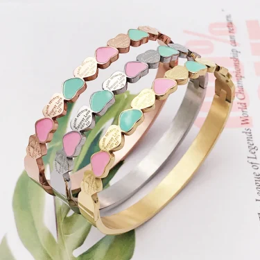 New Sweet Heart Charm Cuff Bangles For Girls Stainless Steel Gold Plating 7mm Width Luxury Wristband Wedding Women Love Jewelry 1