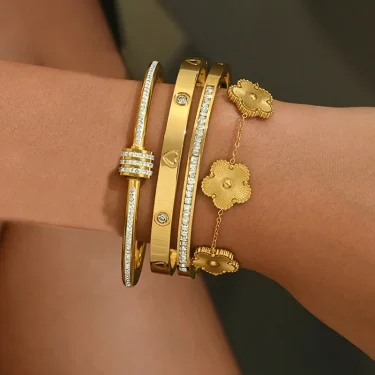 Stainless Steel Clover Lucky Bracelet Fashion Women Girls Titanium Steel Gold Plated Waterproof Sparkling Zircon Bracelet Bangle 1