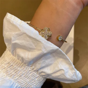 Luxury Rotable Zircon Four Leaf Grass Gold Color Copper Open Bracelets for Women New Fashion Advanced Wedding Party Jewelry Gift 6