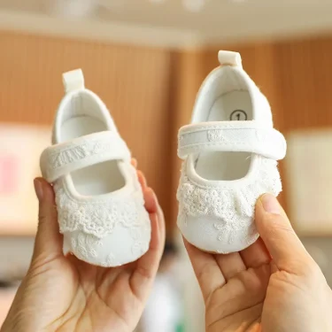 Cute White Lace Baby Girl Princess Shoes Baby Moccasins Moccs Shoes Bow Fringe Rubber Soled Non-slip Footwear Crib Shoes 0-18M 1