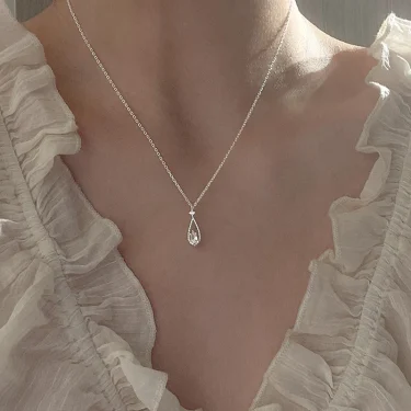 Korean Fashion Zircon Water Drop Pendant Necklace For Women Vintage Elegant Temperament Clavicle Chain Necklace Wedding Jewelry 2