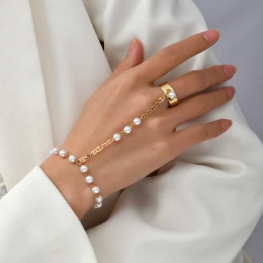 Simple Heart Pendant Chain Bracelet Link Connected Gold plated Wide Finger Ring Bracelets for Women Link Hand Harness Jewelry 6