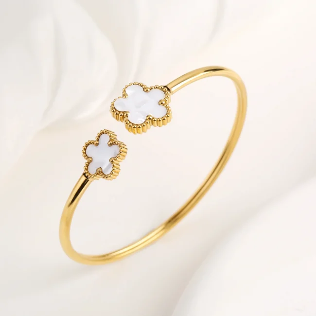 Gold-Plated Stainless Steel Five-Leaf Flower Open Bangle Luxury For Woman Girl Party Lucky Jewelry Accessories Daily Wear Clover 2