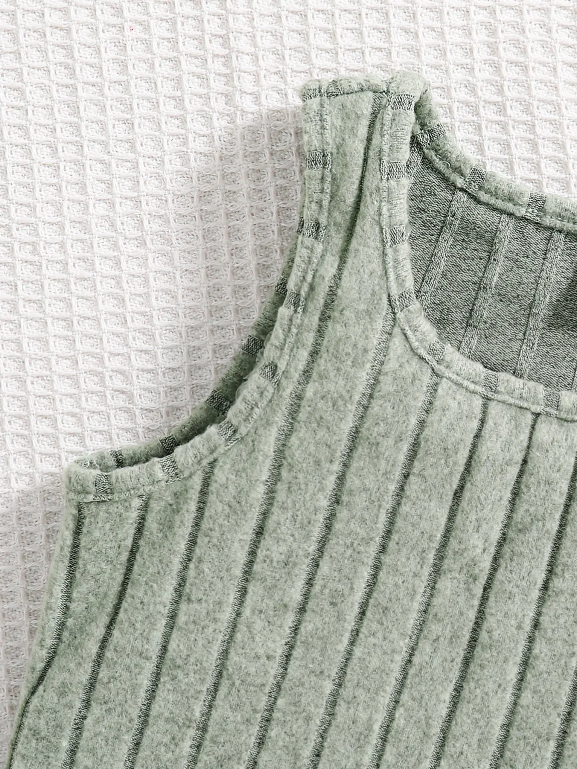 Spring and autumn new girls fashion knitted solid color pit strip mid-collar long-sleeved shirt + sleeveless vest casual dress 2 6