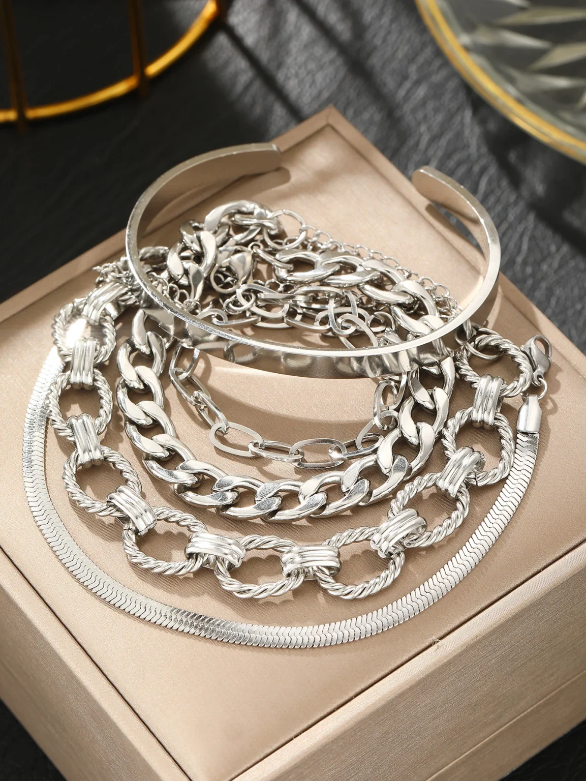 Stainless Steel Jewelry Set Five Bracelets Set Classic Ornate Design Jewelry Set For Women Jewelry Fashion New Products Gifts 5