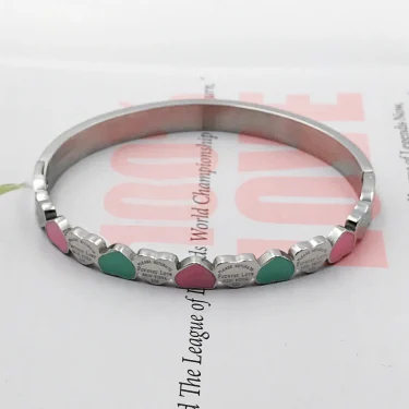 New Sweet Heart Charm Cuff Bangles For Girls Stainless Steel Gold Plating 7mm Width Luxury Wristband Wedding Women Love Jewelry 5