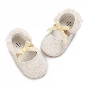 Cute White Lace Baby Girl Princess Shoes Baby Moccasins Moccs Shoes Bow Fringe Rubber Soled Non-slip Footwear Crib Shoes 0-18M 3