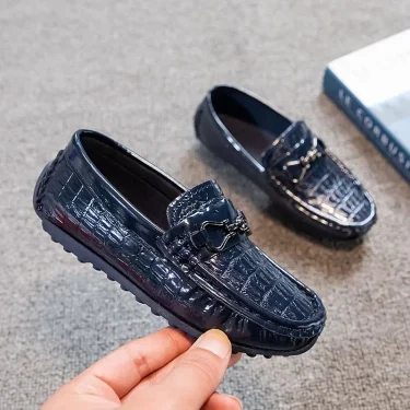 Boys Leather Shoes Round-toe Flat Soft Kids Fashion Casual Loafers Glossy Metal Buckle Children Moccasins Non-slip Britain Style 4