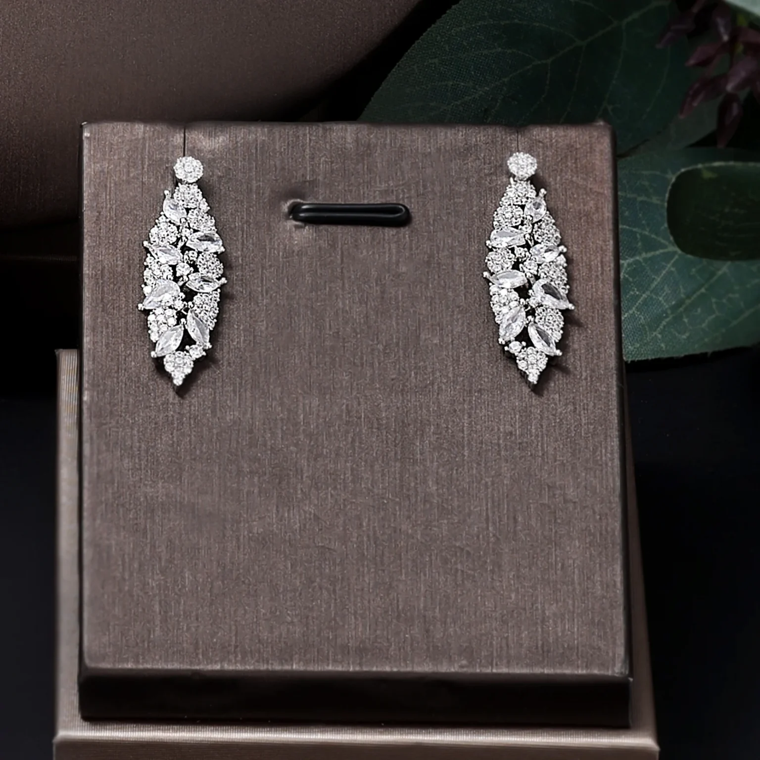 Best Selling 4-piece Bridal Wedding Jewelry Set New Fashion Saudi Dubai Jewelry Set Women's Wedding Party Accessories Desig 4