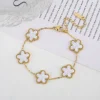Bracelet 11
