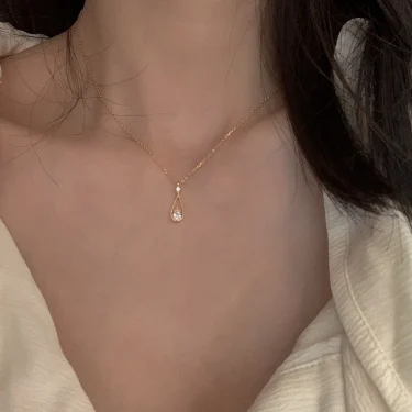 Korean Fashion Zircon Water Drop Pendant Necklace For Women Vintage Elegant Temperament Clavicle Chain Necklace Wedding Jewelry 1