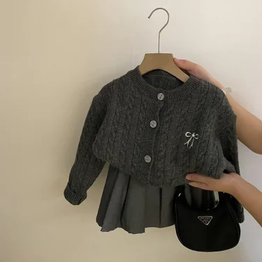 Sweaters Girl Bow Knitting Cardigan Loose Coat Autumn New Fashion Pleated Skirt 2024 Childrens Clothing Sweet Striped 2