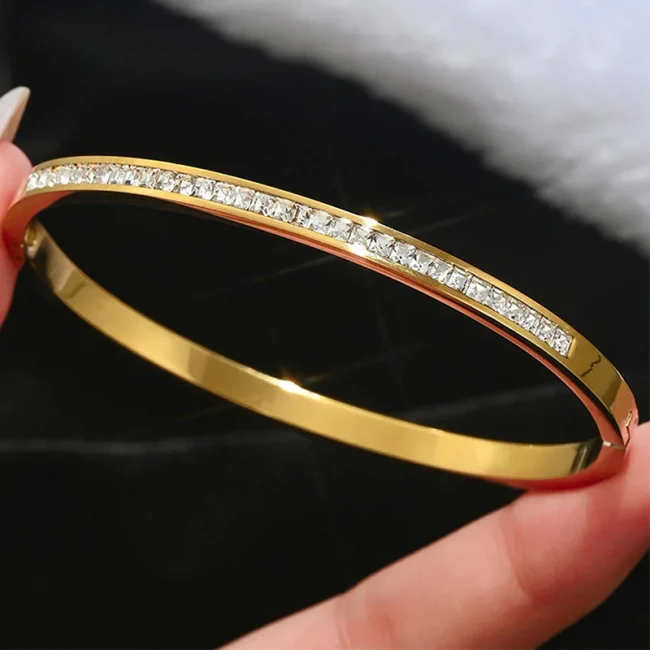 Stainless Steel Clover Lucky Bracelet Fashion Women Girls Titanium Steel Gold Plated Waterproof Sparkling Zircon Bracelet Bangle 6