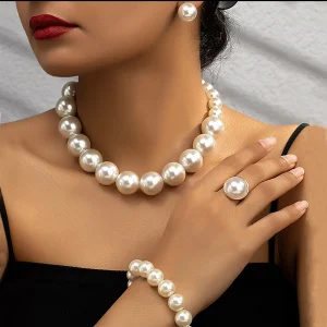 5 Women's Vintage Light Luxury French 5 Piece Imitation Pearl Jewelry Fashion Wedding Earring Bracelet Necklace Ring Set 1