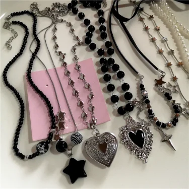 Gothic Black Peach Heart Star Pendant Necklace For Women Men Sliver Color Love Short Choker Punk Y2K Charms Jewelry Accessories 1