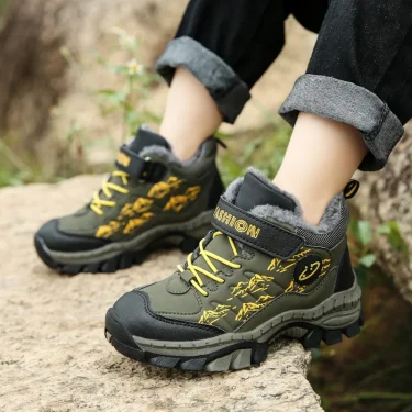New Winter Camp Boys Mountain Climbing Shoes Fashion Kids Teenage Hook & Loop Children Sport Shoe 2