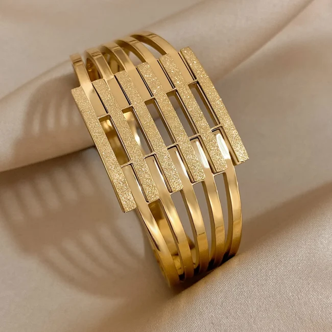 AENSOA Chunky Punk Gold Color Charm Leaf Wide Big Coin Stainless Steel Wide Bangle Bracelet for Women New Geometric Jewelry Gift 4