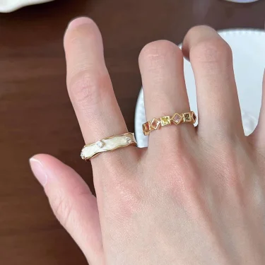 Pearl Ring Female Minority Design Advanced Sense Fashion Personality Adjustable Beimu Vintage Index Finger Ring Jewelry Gift 3