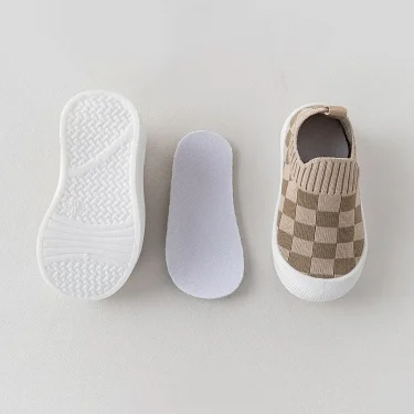 Baby shoes with soft soles, baby walking shoes, versatile, breathable, non slip sports shoes, spring and autumn new fashionable 6