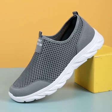 New Summer Men's Shoes Outdoor Casual Sneakers Lightweight Breathable Mens Loafers Slip-on New Men Shoes Zapatos Hombre 1
