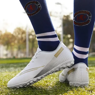 Men Turf Soccer Shoes Boys Soccer Field Cleats Anti Skid Outdoor Futsal Sneakers Fashion Youth Society Football Boots Plus Sized 2