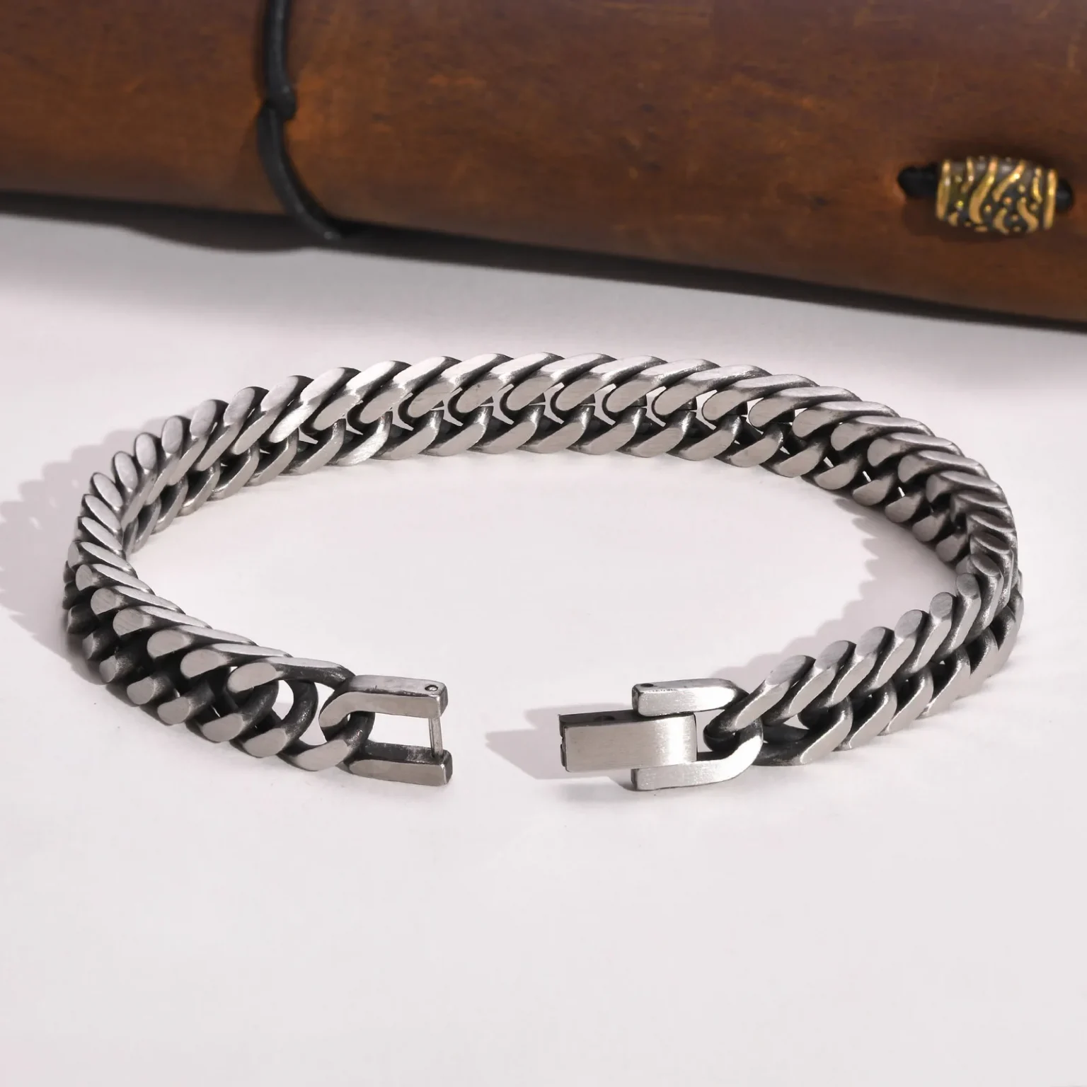 Vnox Chunky Retro Cuban Chain Bracelets for Men, Vintage Antique Stainless Steel Curb Dome Link Wristband, Cool Outfit Jewelry 3