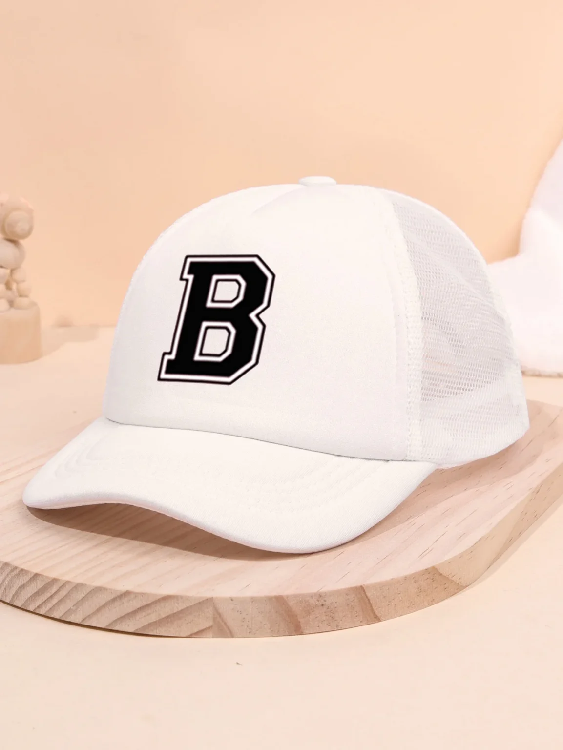 1Pc children's 26 letter printed baseball cap, fashionable sunshade duckbill cap for spring summer, breathable mesh trucker cap 2