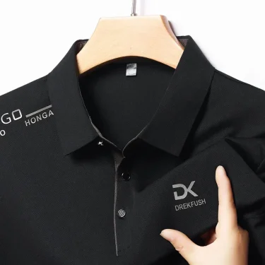 New Men's Business Casual Short Sleeved Shirt with Badge Solid Color Polo Shirt Fashionable Breathable Comfortable Versatile Top 4
