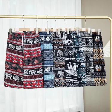 NEW High-end Thai Elephant Pattern Shorts Geometric Flower Pattern Shorts Men's Board Shorts Hawaii Vacation Beach Cool Shorts 2