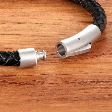 XQNI Punk Threaded Button Metal Weaving Bracelet for Men Women Stainless Steel Twining Classic Style Charm Black High Quality 5