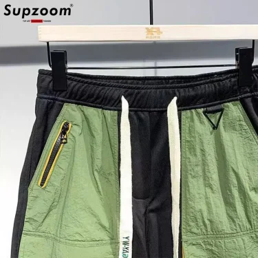 Supzoom New Arrival Summer Loose Casual High Street Trendy Contrast Color Stitching Pocket Personalized Workwear Shorts Men 5