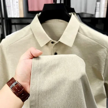 New Men's Business Casual Short Sleeved Shirt with Badge Solid Color Polo Shirt Fashionable Breathable Comfortable Versatile Top 6