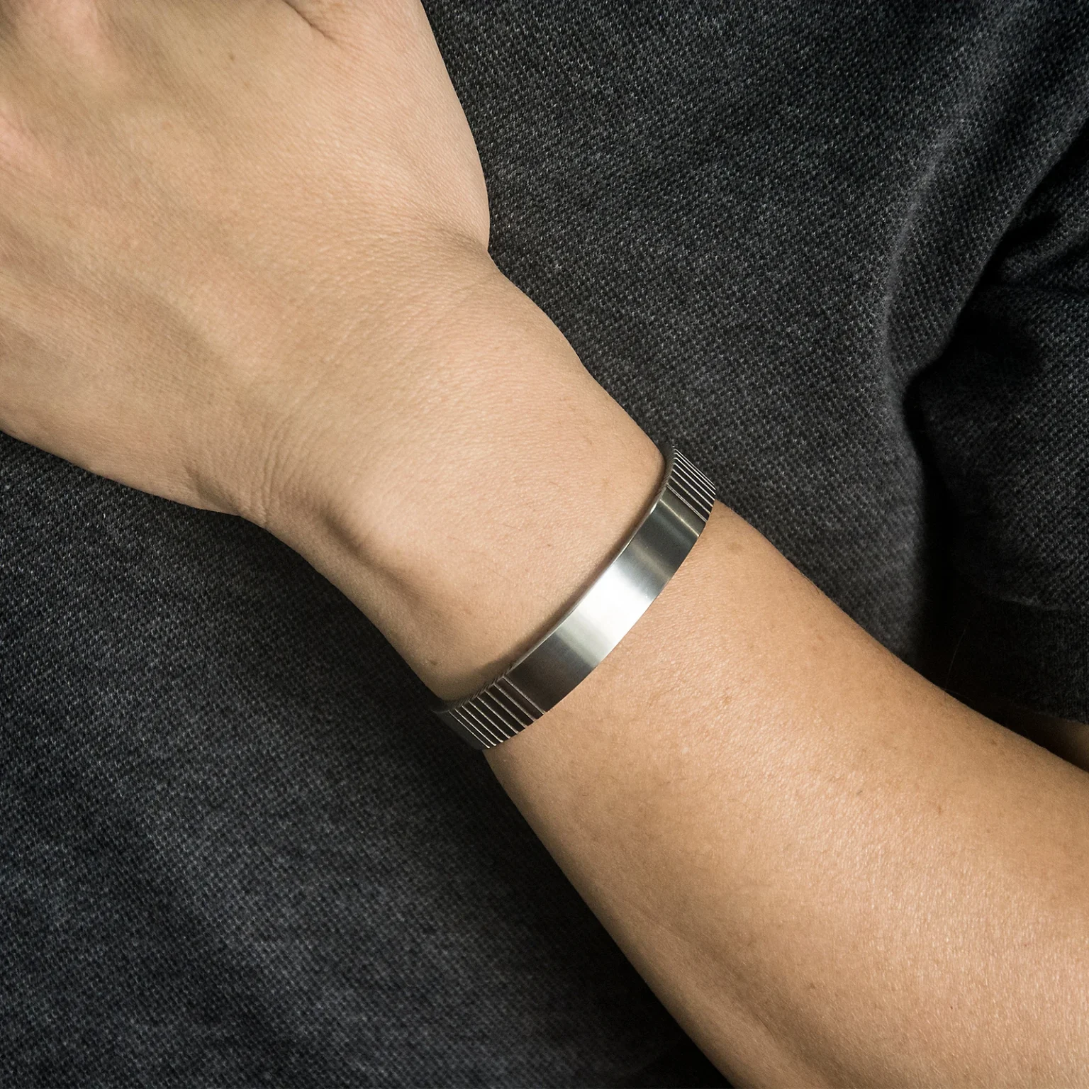KULUZE Original Titanium wristband 100% Pure titanium Golf Athletic Bracelet Men Women C-Shaped cuff Bangle Bracelet fashionGift 6