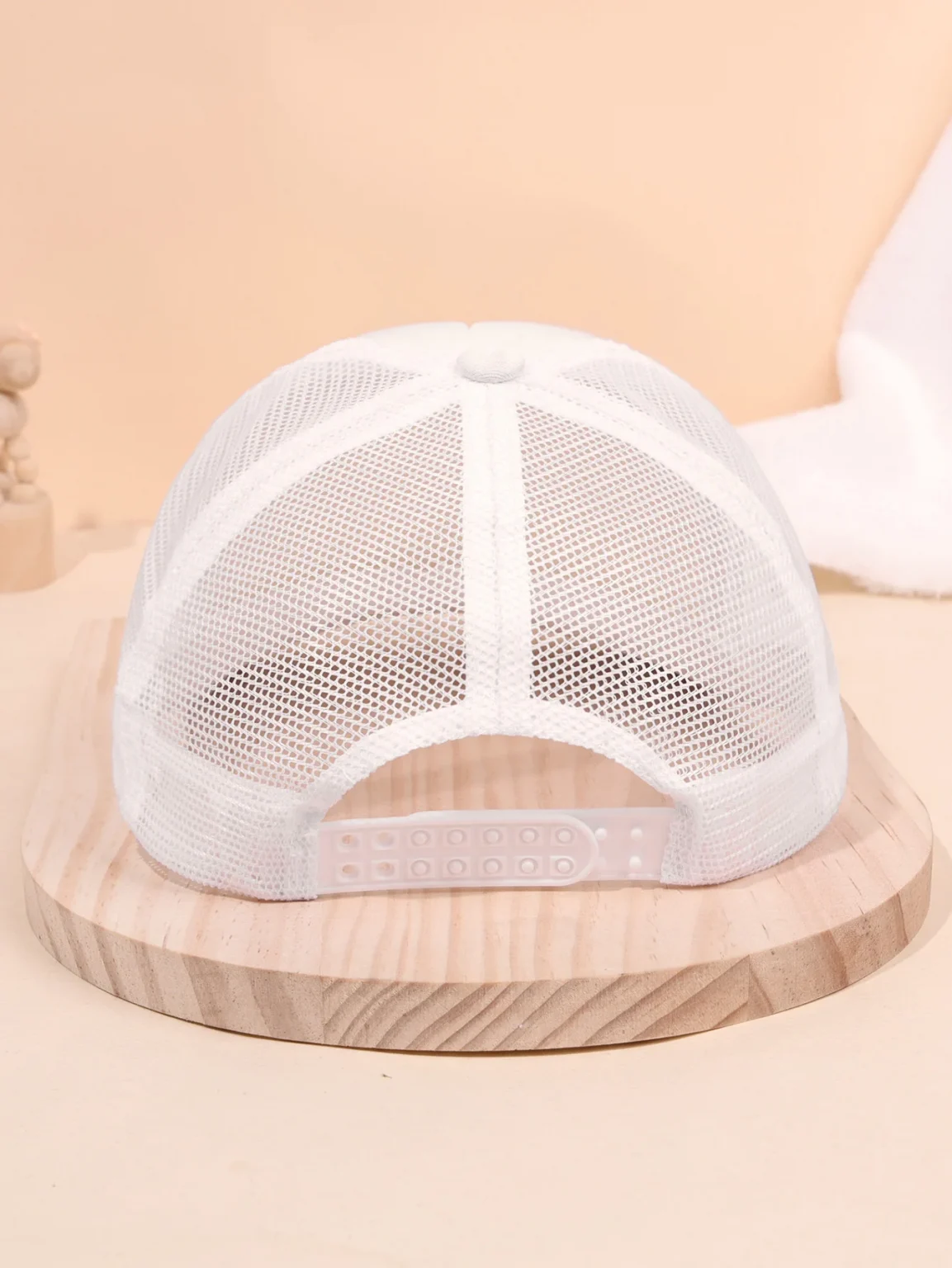 1Pc children's 26 letter printed baseball cap, fashionable sunshade duckbill cap for spring summer, breathable mesh trucker cap 4