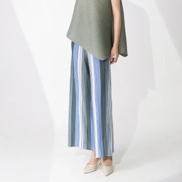 Summer Women's Straight Casual Pants 2025 New Striped Elastic Waist Wide Leg Pants Miyake Pleated Trousers 4
