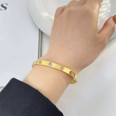 Unisex Luxury Titanium Steel Bracelet with Diamonds High-End Non-Fading Fashion Accessory for Men And Women Stylish Jewelry 3