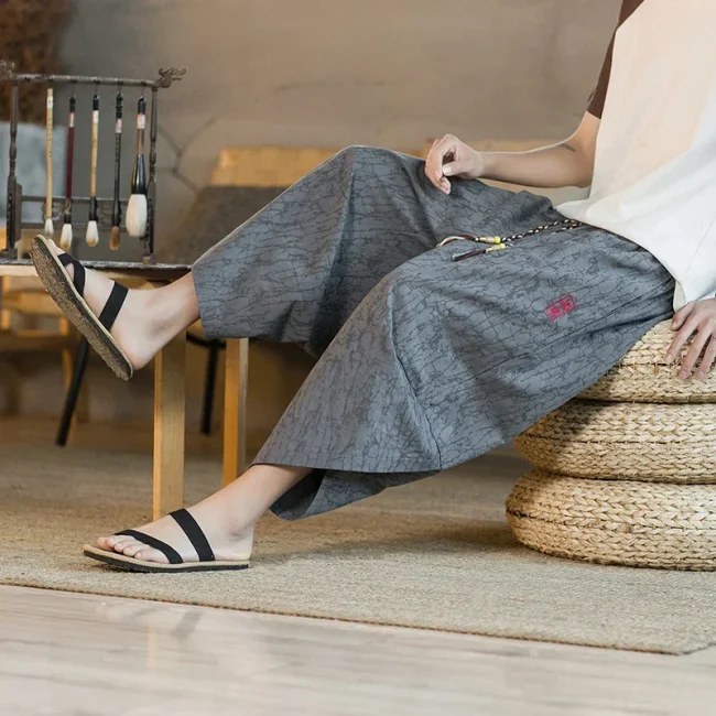 Japanese Kimono Traditional Shorts Men's Asian Clothin Pants Japanese Samurai Casual Loose Men's Yukata Linen Wide Leg Trousers 4