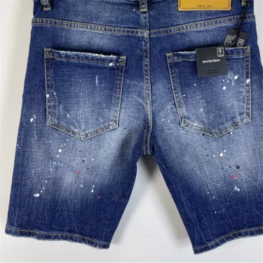 Spring and Summer 2025 New Shorts Trendy Men's Washed Grinding Hole Patch Car Label Small Feet Blue Jeans Men 2
