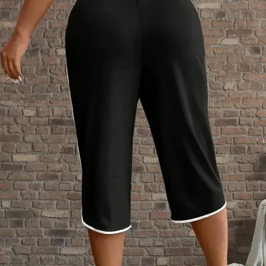 Plus Size 1XL-5XL Women Fashion Comfortable Stretchy Three Quarter Pants for Women Casual Solid Color Functional Pockets Pants 2