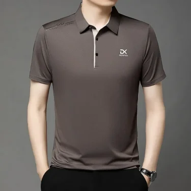 New Men's Business Casual Short Sleeved Shirt with Badge Solid Color Polo Shirt Fashionable Breathable Comfortable Versatile Top 1