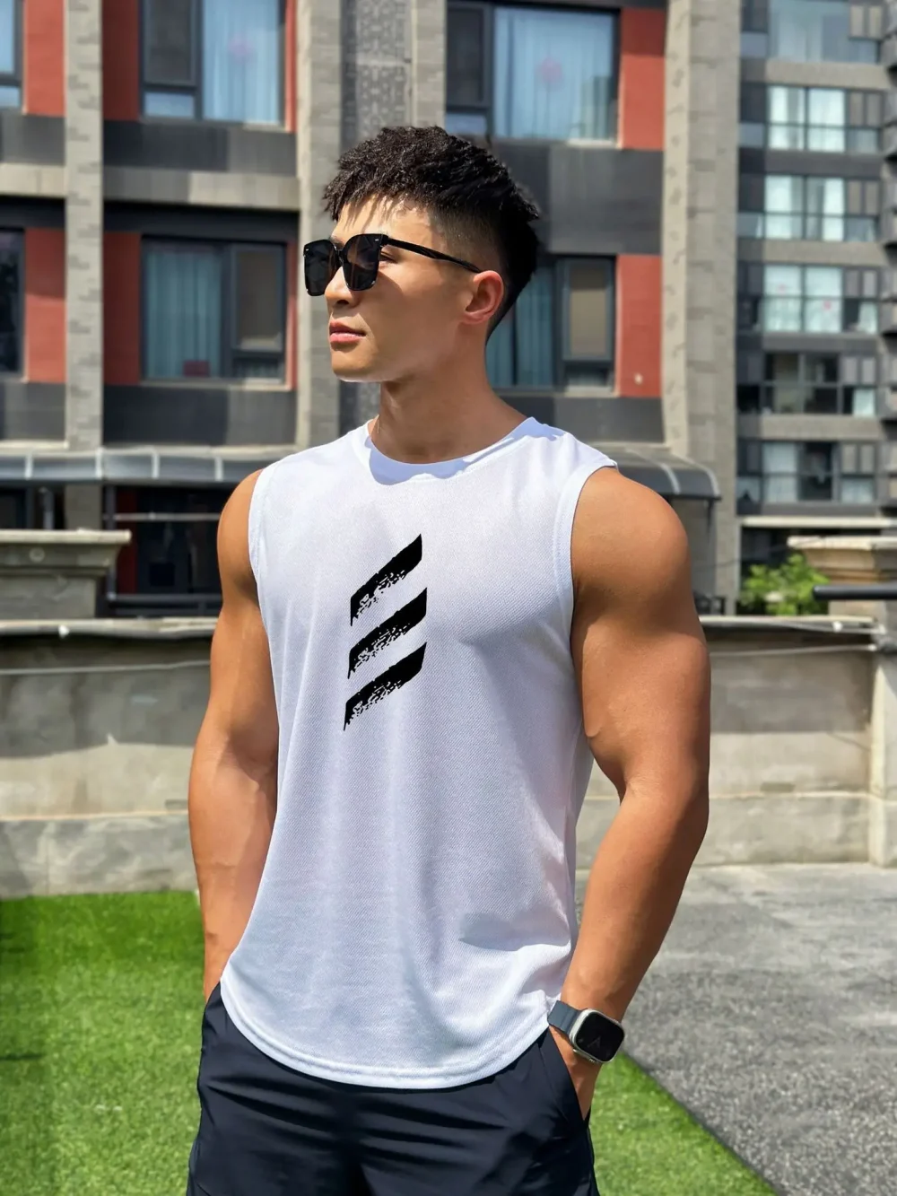 Fashion Simple Men's Tank Tops Casual O-neck Sleeveless Shirts Summer Quick Dry Breathable Gym Tees Outdoor Fitness Sports Vest 2