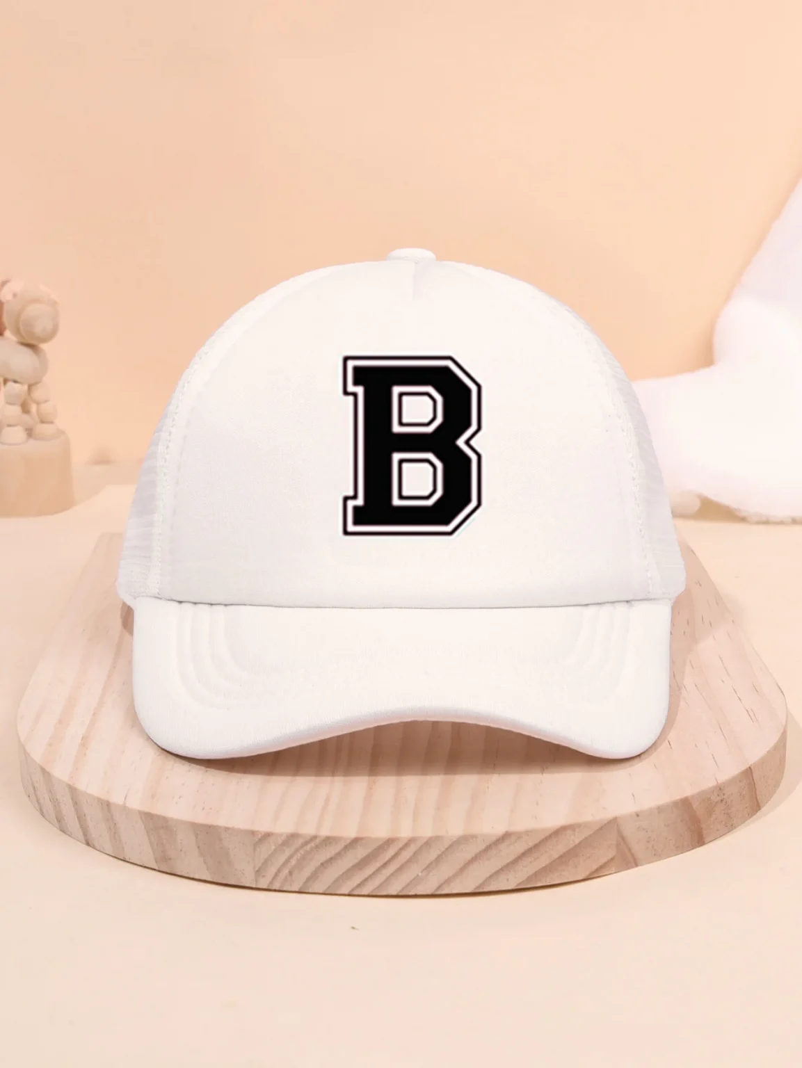 1Pc children's 26 letter printed baseball cap, fashionable sunshade duckbill cap for spring summer, breathable mesh trucker cap 3
